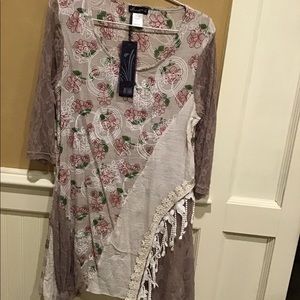 Romantic vintage look tunic